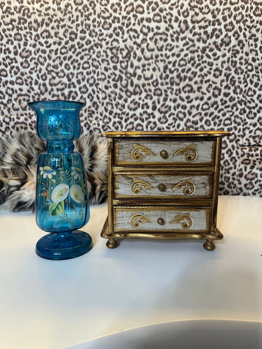 Karen Clearance Lot